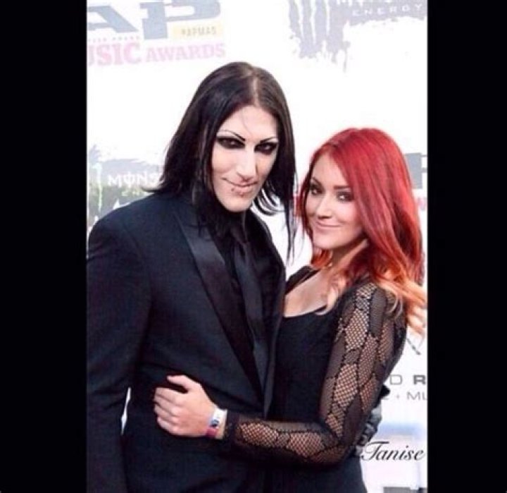 Who is Chris Motionless Dating Now