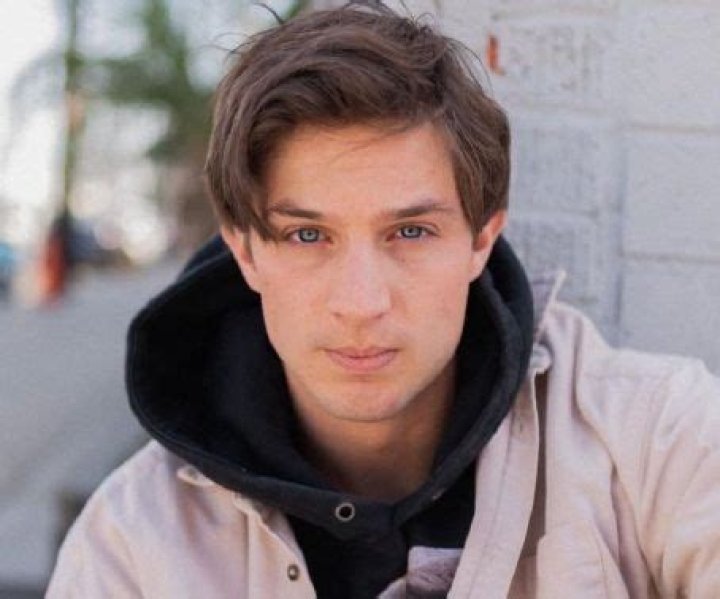 Who is Christian Seavey Dating Now