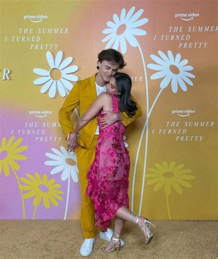 Who is Christopher Alvarez Dating Now?