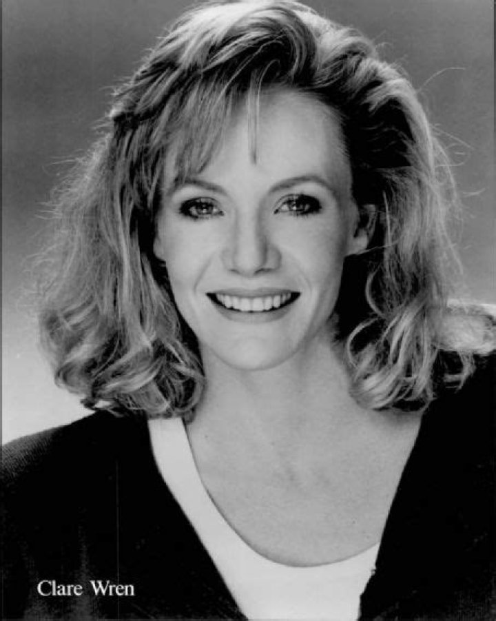 Who is Clare Wren Dating Now