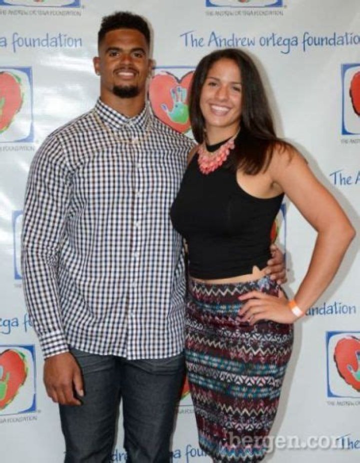 Who is Corey Wootton Dating Now?