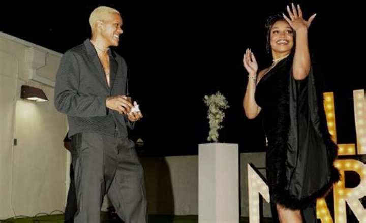 Who is Courtney Williams Dating Now