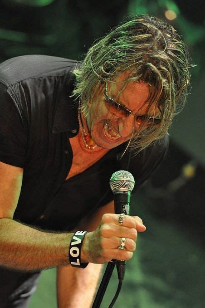 Who is Cy Curnin Dating Now?