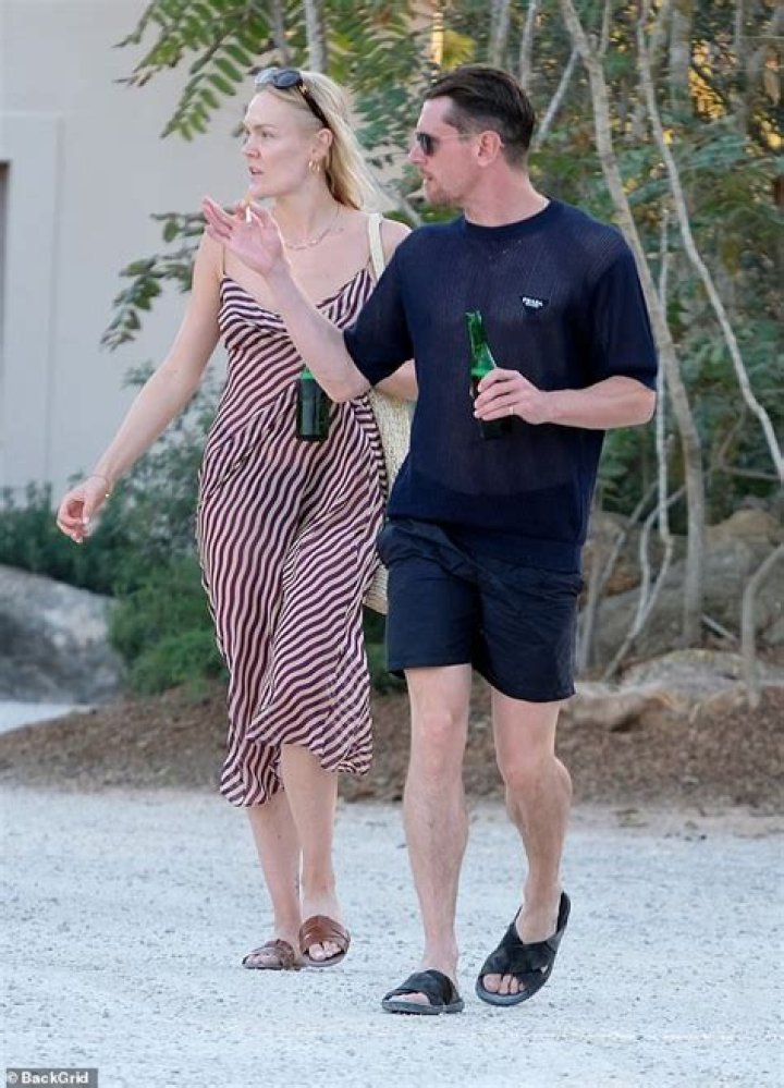 Who is Dalis Paige Connell Dating Now