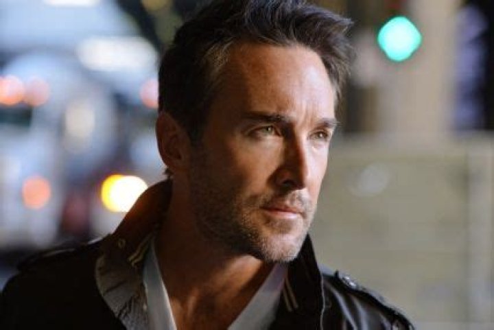 Who is Dameon Clarke Dating Now?