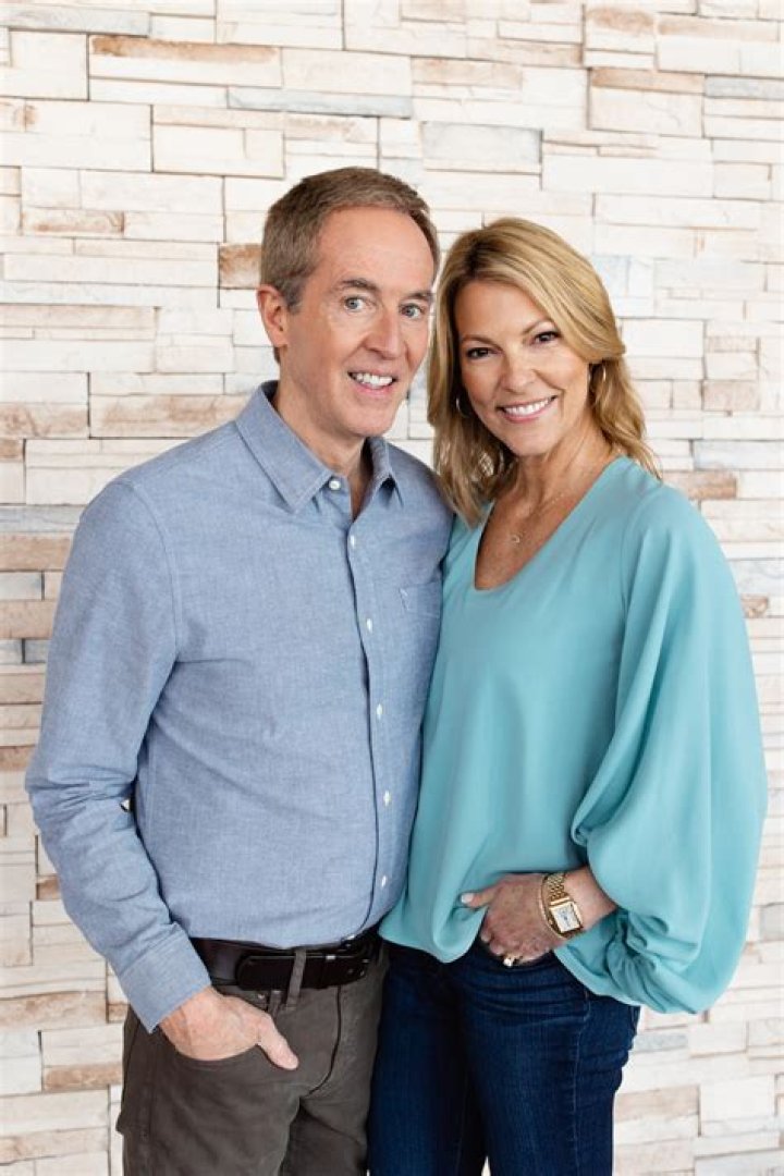 Who is Damon Elliott Dating Now