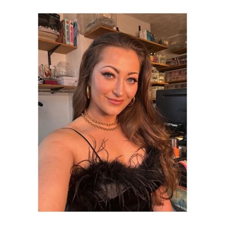 Who is Dani Artaud Dating Now?