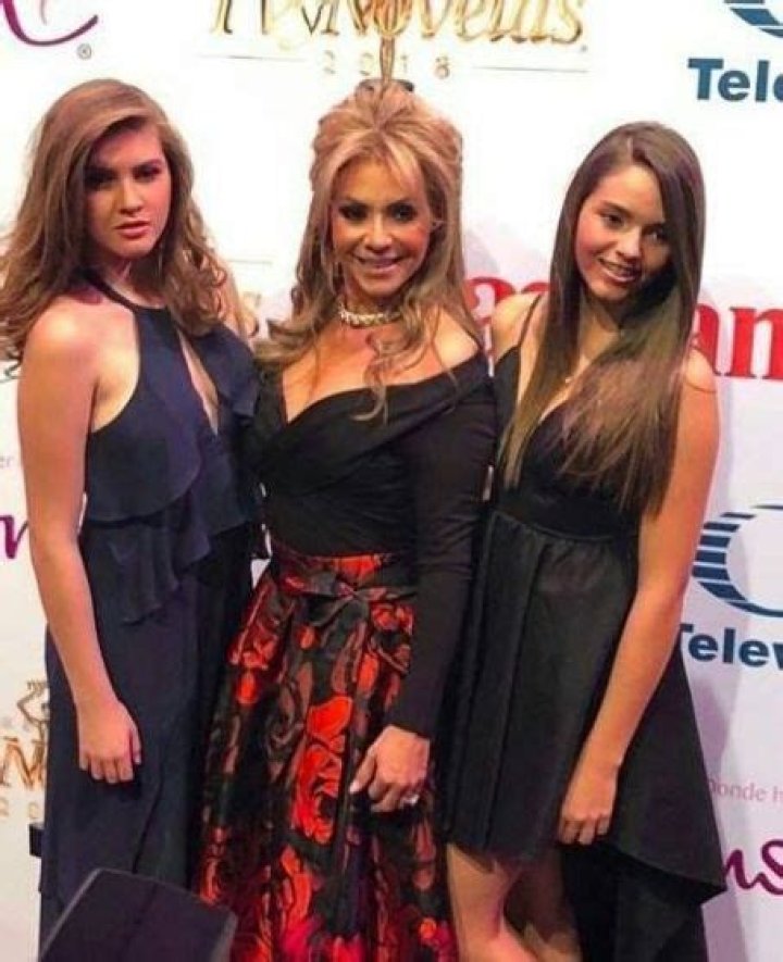 Who is Daniela Castro Dating Now?