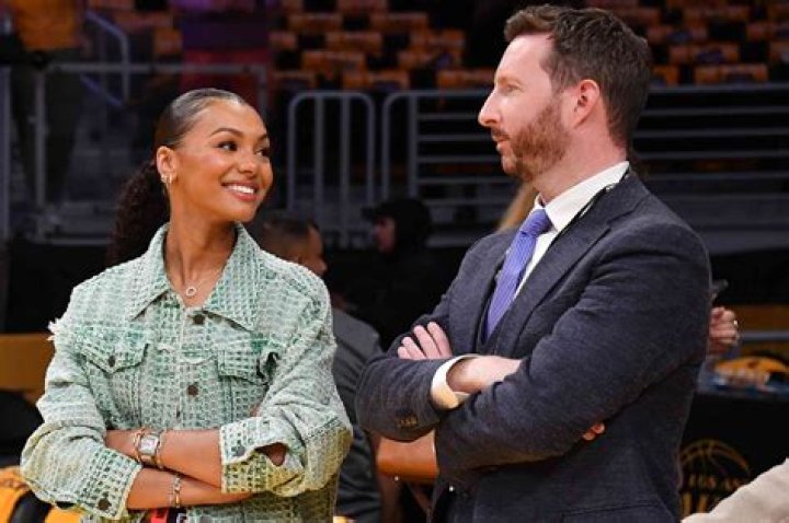 Who is Dave McMenamin Dating Now