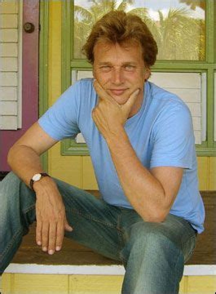 Who is David Knopfler Dating Now