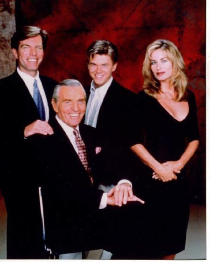 Who is David Tom Dating Now