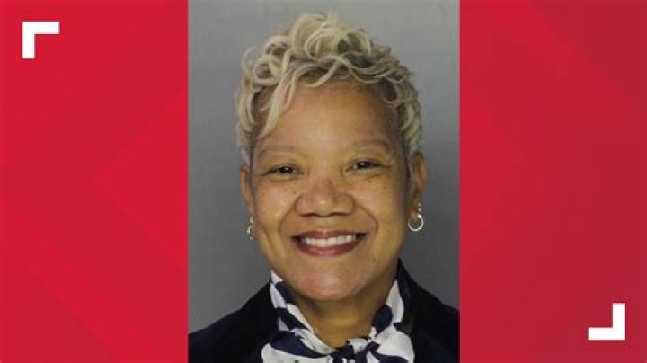 Who is Delina Hillock Dating Now