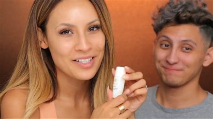 Who is Desi Perkins Dating Now