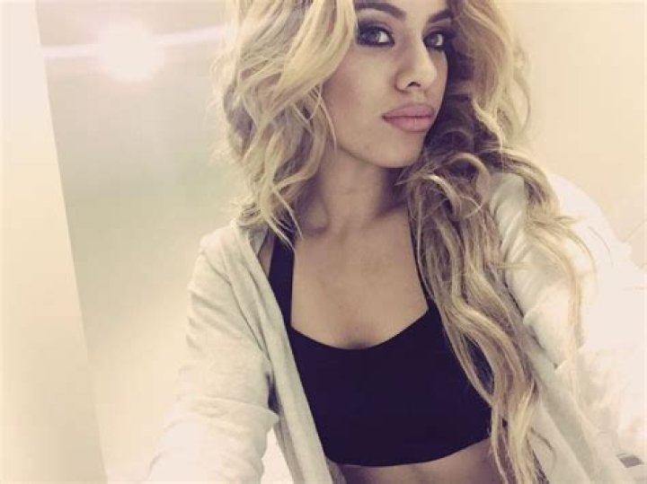 Who is Dinah Jane Hansen Dating Now