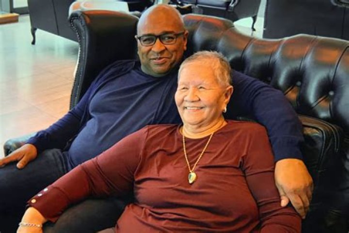 Who is Dionne Farris Dating Now