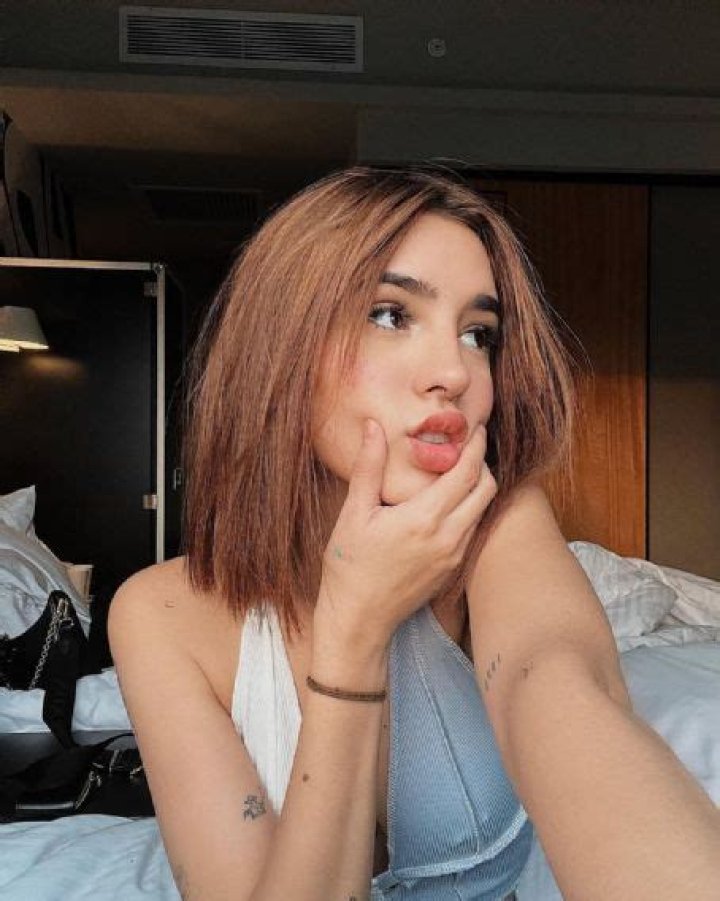 Who is Domelipa Dating Now