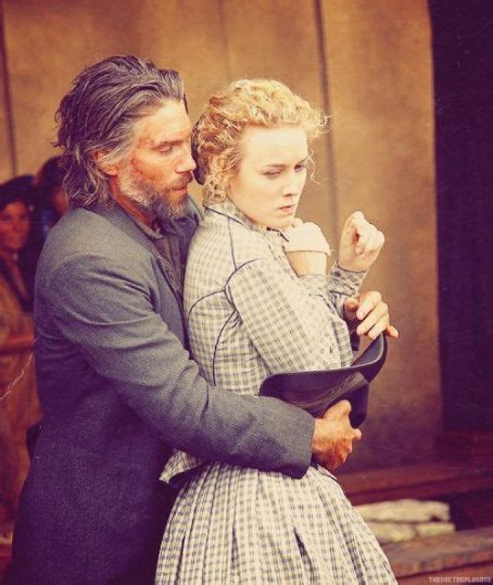 Who is Dominique McElligott Dating Now