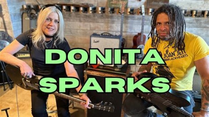 Who is Donita Sparks Dating Now