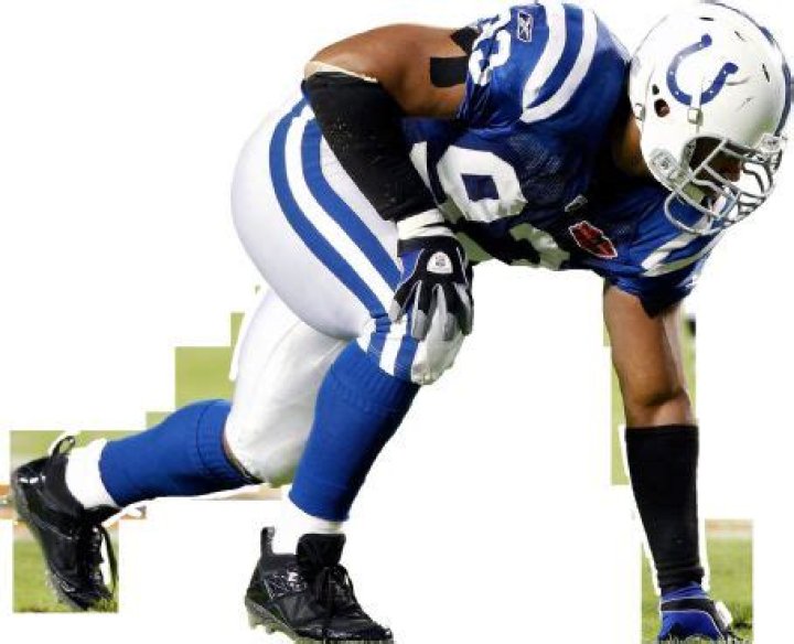 Who is Dwight Freeney Dating Now?