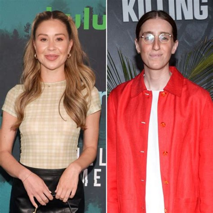 Who is Ebony Hoffman Dating Now?