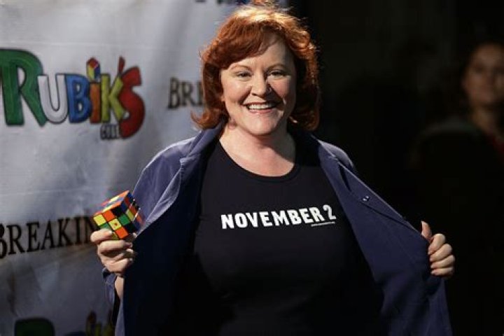 Who is Edie McClurg Dating Now?