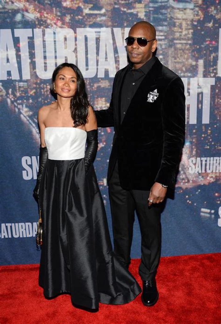 Who is Elaine Chappelle Dating Now?
