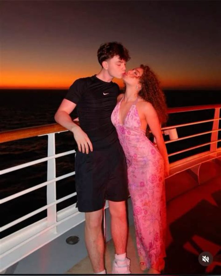 Who is Eli Manning Dating Now?