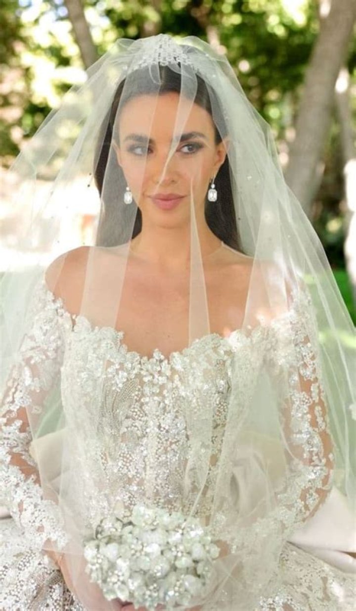 Who is Elie Ayrouth Dating Now?