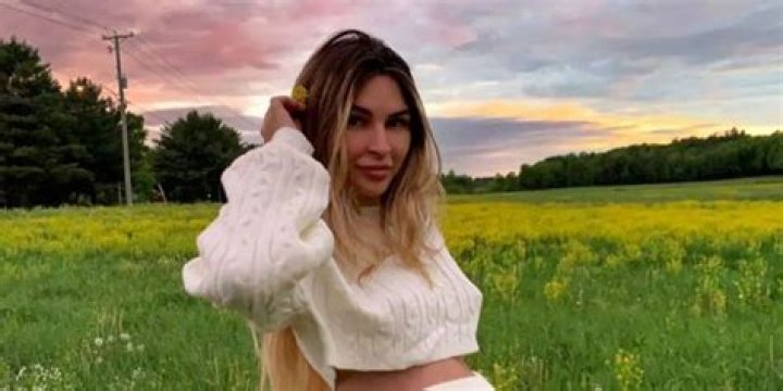 Who is Elisabeth Rioux Dating Now