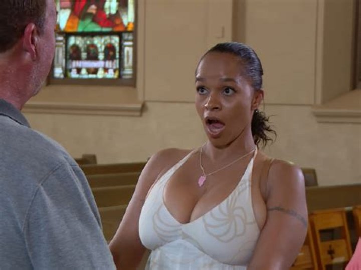 Who is Elisabeth Tracy Dating Now