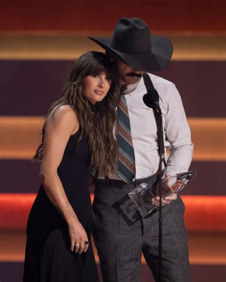 Who is Ella Williams Dating Now?