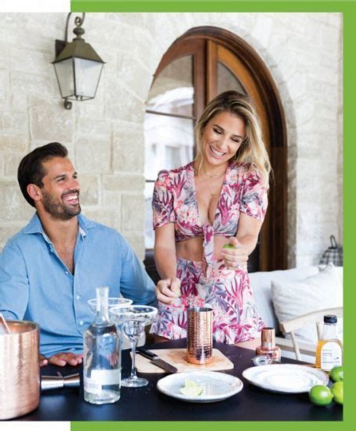 Who is Eric Decker Dating Now?