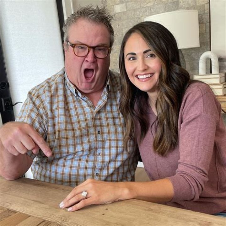 Who is Eric Stonestreet Dating Now?