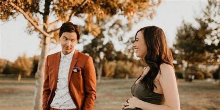 Who is Erik Stocklin Dating Now