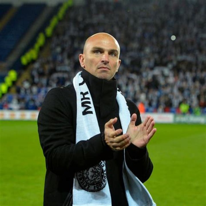 Who is Esteban Cambiasso Dating Now