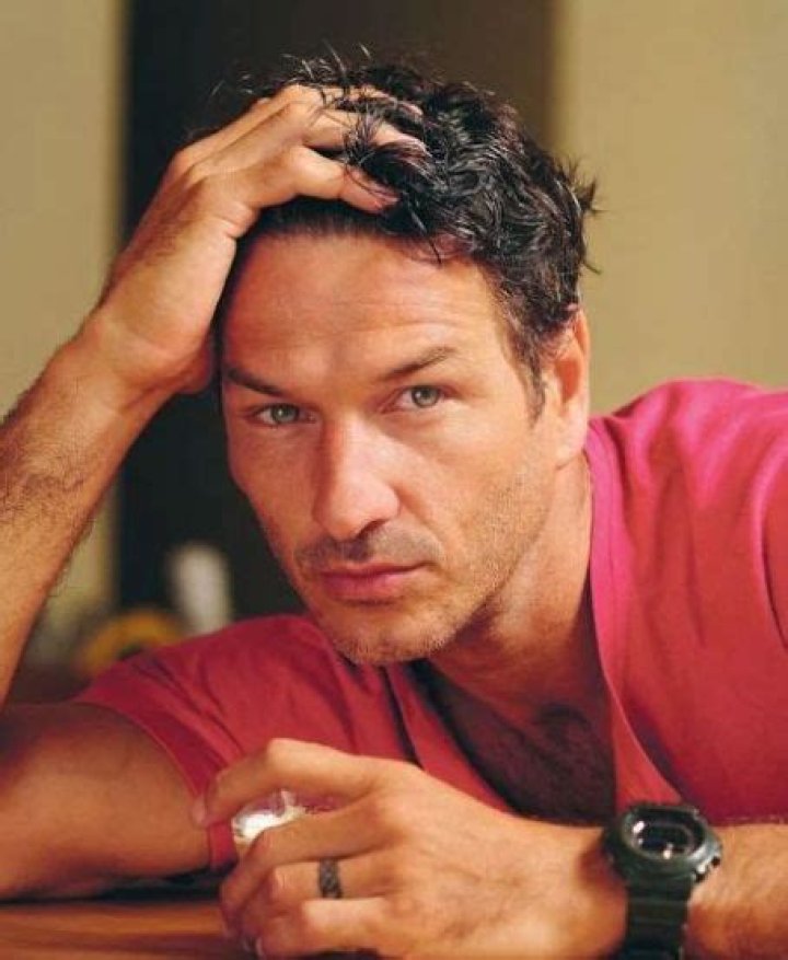 Who is Federico Amador Dating Now?