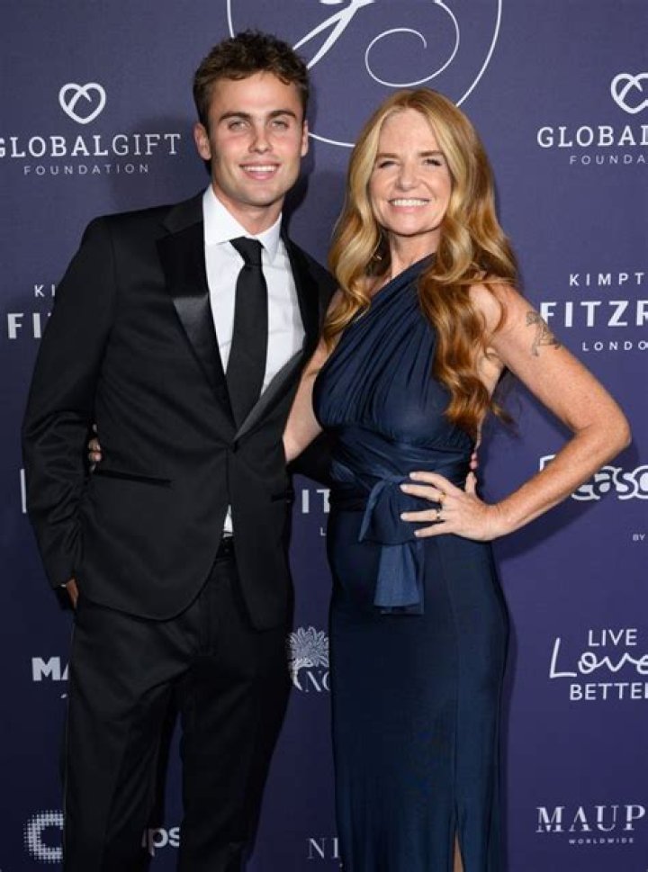 Who is Fenton Merkell Dating Now?