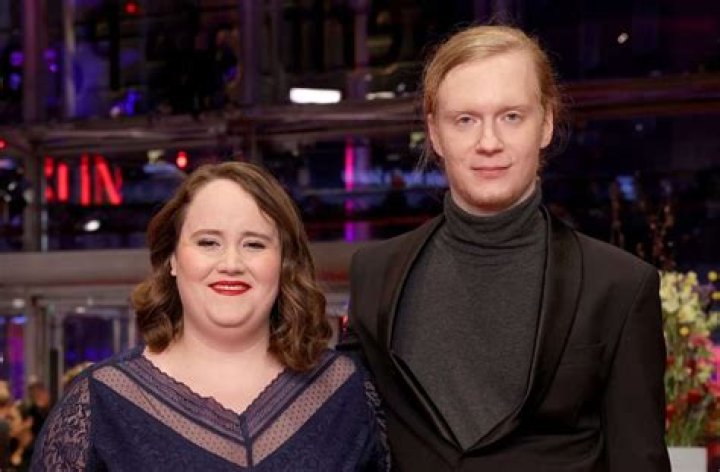 Who is Florian Bellanger Dating Now?