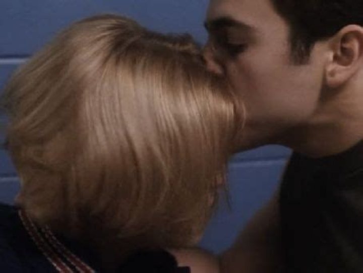 Who is Fred Savage Dating Now?