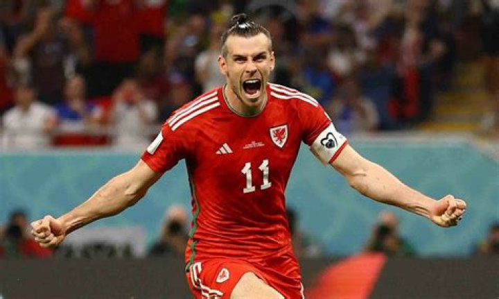 Who is Gareth McGrillen Dating Now