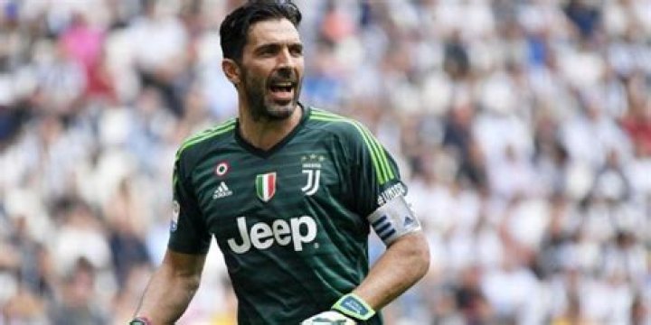 Who is Gianluigi Buffon Dating Now?