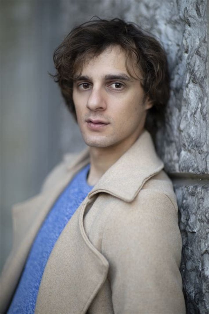 Who is Giorgio Cantarini Dating Now?