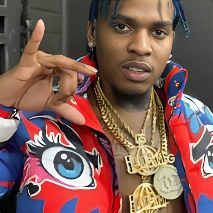 Who is Go Yayo Dating Now