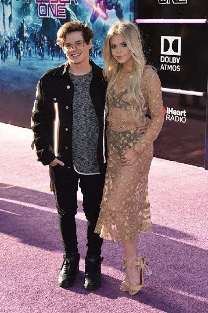 Who is Griffin Arnlund Dating Now?