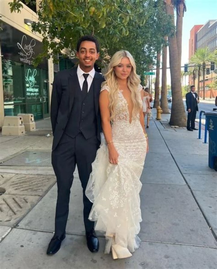 Who is Hailey Sigmond Dating Now