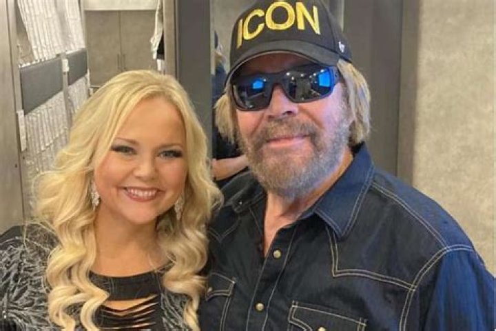 Who is Hank Parker Jr. Dating Now