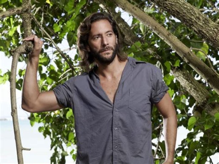 Who is Henry Ian Cusick Dating Now