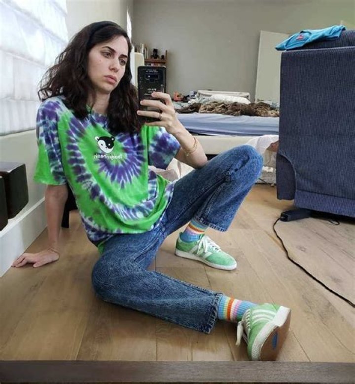 Who is Hila Klein Dating Now?