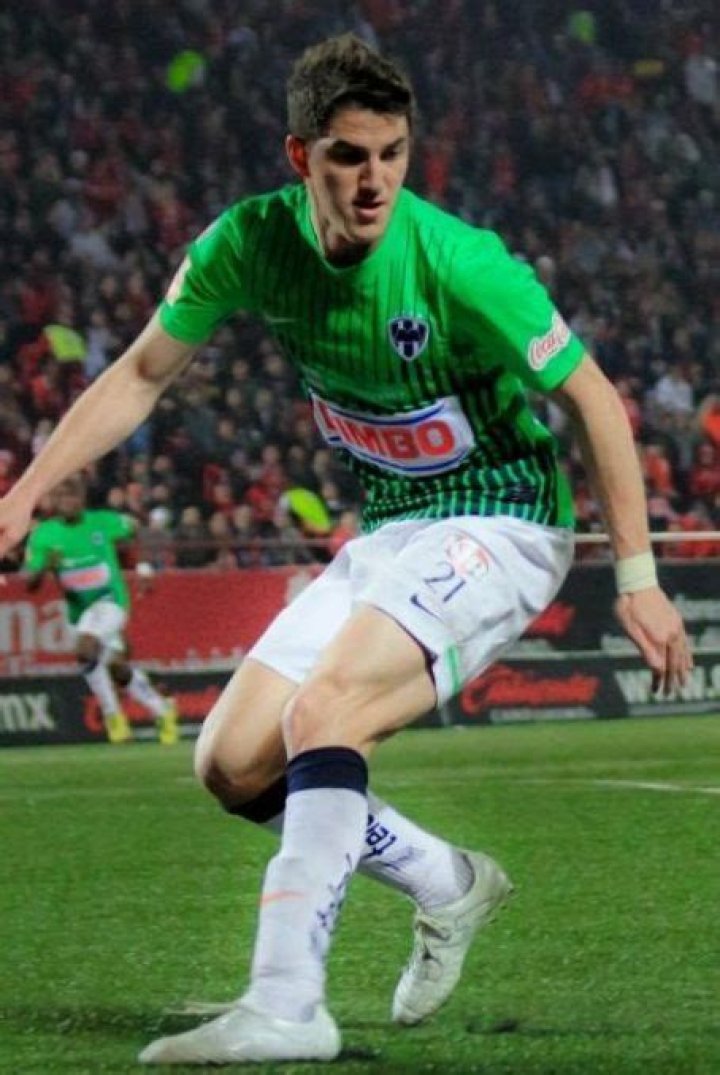 Who is Hiram Mier Dating Now?