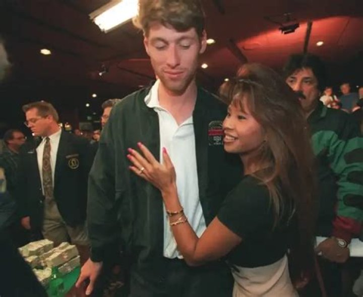 Who is Huck Seed Dating Now